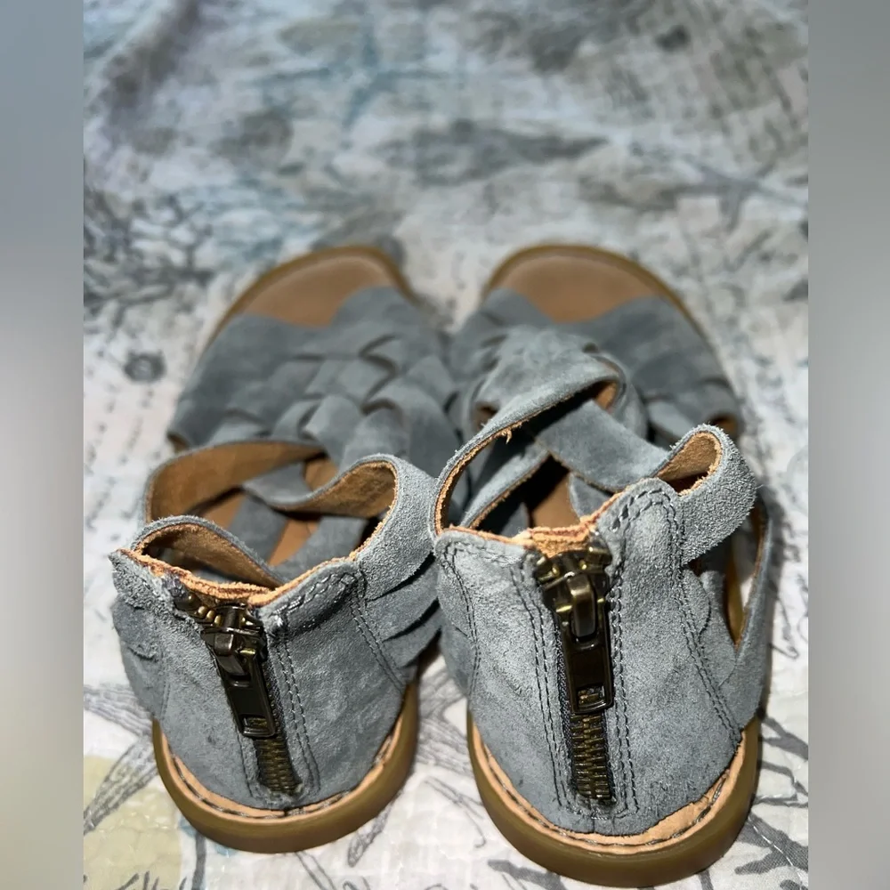 Born IWA WOVEN Dark Grey Suede Sandals Sz 6 - Picture 6 of 9